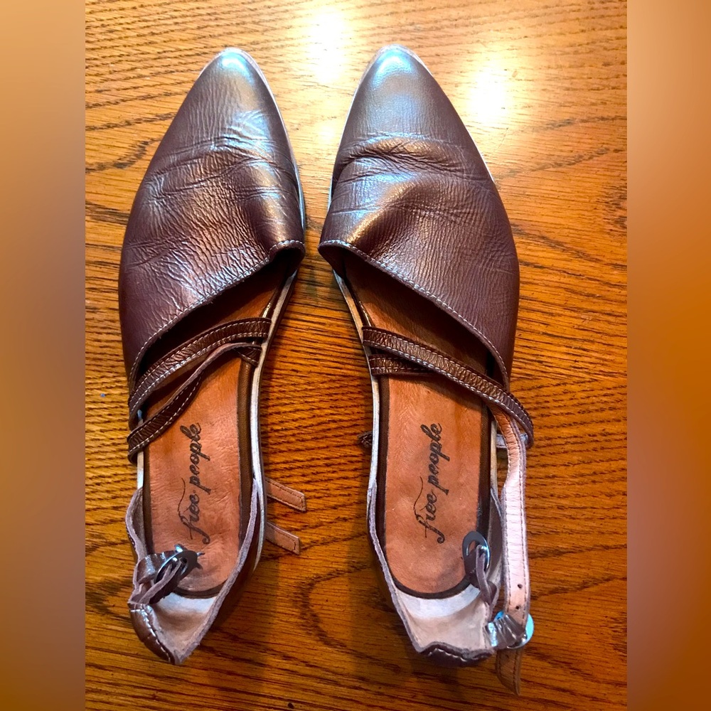 Free People Flats Size 41 but they fit as a size 40!!!